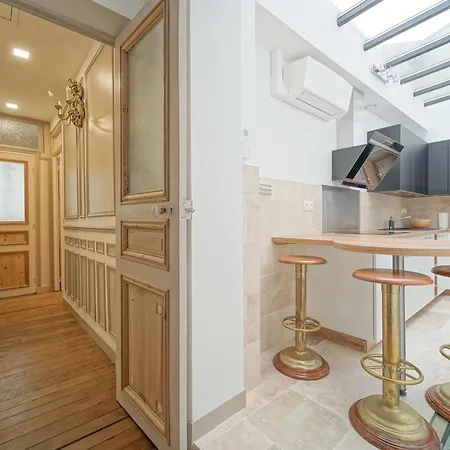 Feriehus Chez L'antiquaire, Un Repaire Arty Aux Puces De Saint-ouen Saint-Ouen (Seine-Saint-Denis)